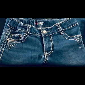 Bundle of 4 jeans size 7 for girls